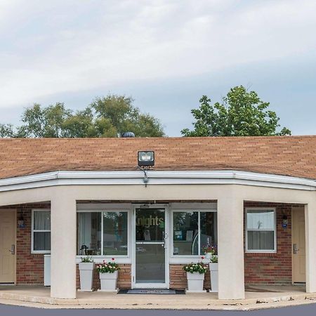 Rodeway Inn Pittsfield Exterior photo